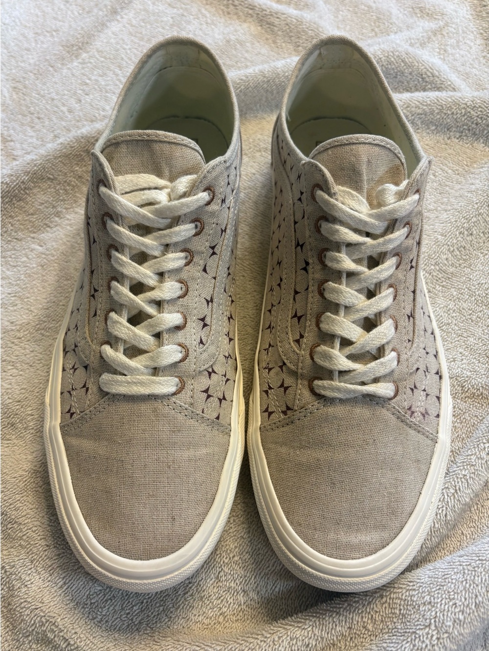 Vans Old Skool Eco Theory Checkerboard Port Sneakers.         Men’s  size. 11.5